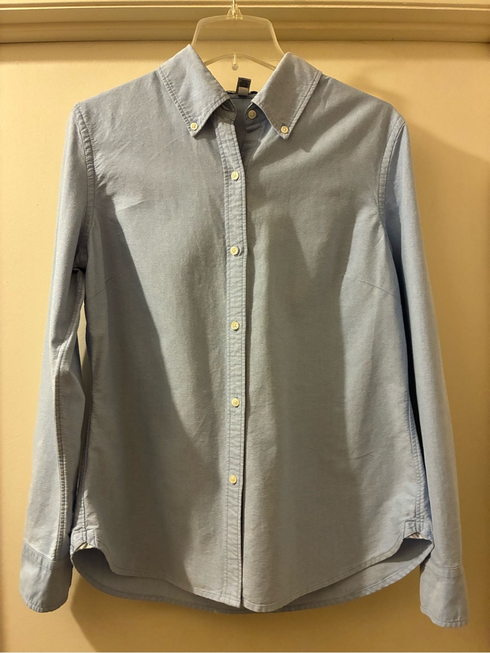 GAP Women’s Light Blue Button-Down Oxford Shirt